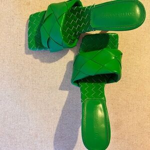BOTTEGA VENETA Green Sandals women’s size 7 USA size 37 EUR